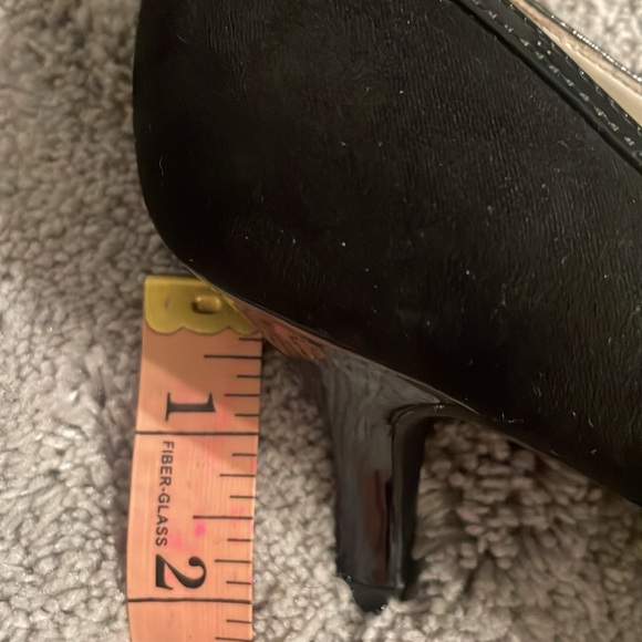 Anne Klein black leather pumps, size 8.5M, EUC - Picture 7 of 7